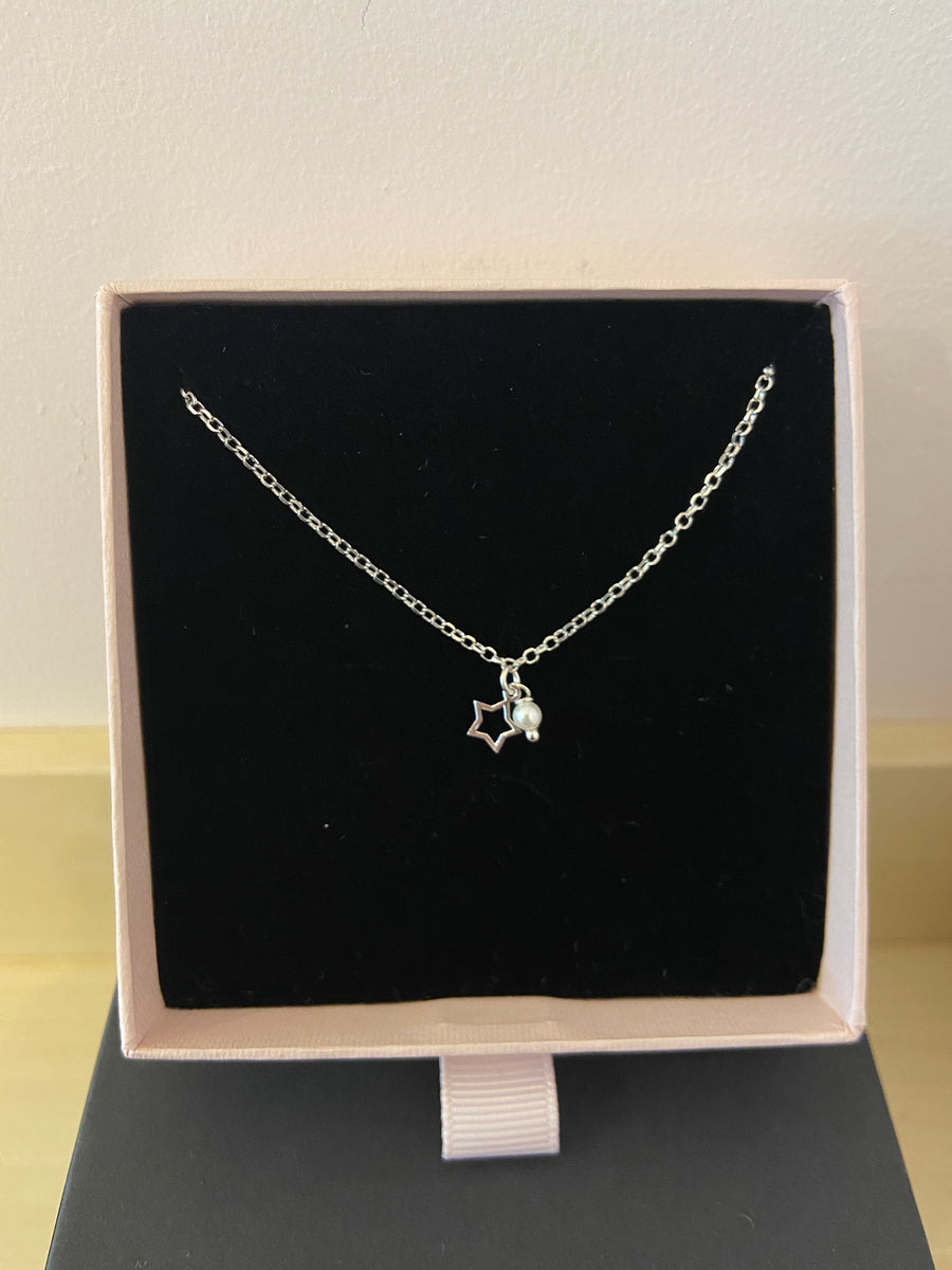 Sterling Silver Star with Pearl Necklace; Sterling Silver 