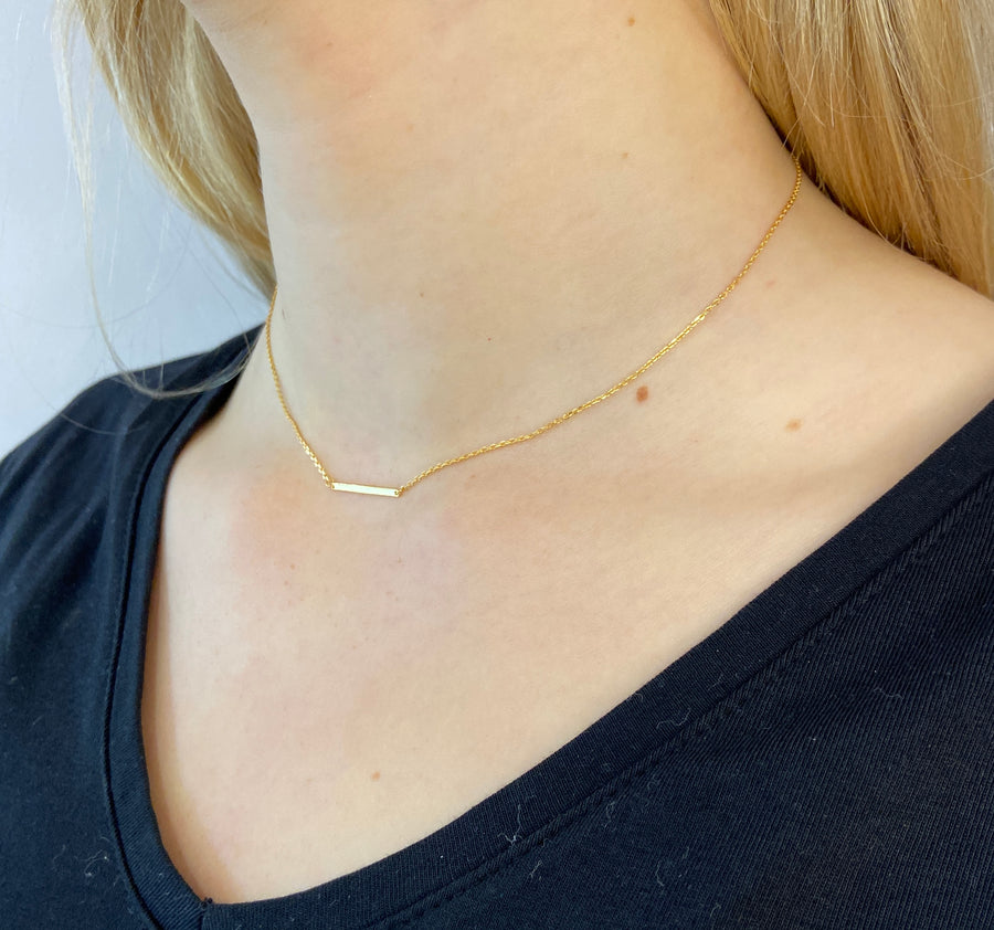 Bar necklace; 9ct Gold Necklace; Delicate jewellery