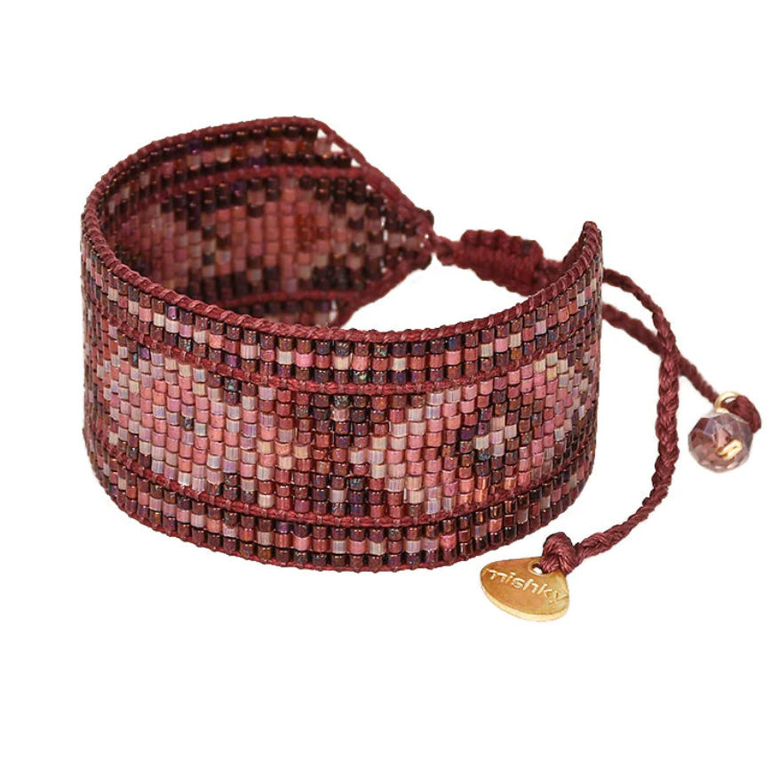 handmade maroon beaded bracelet; handmade bracelet in colombia